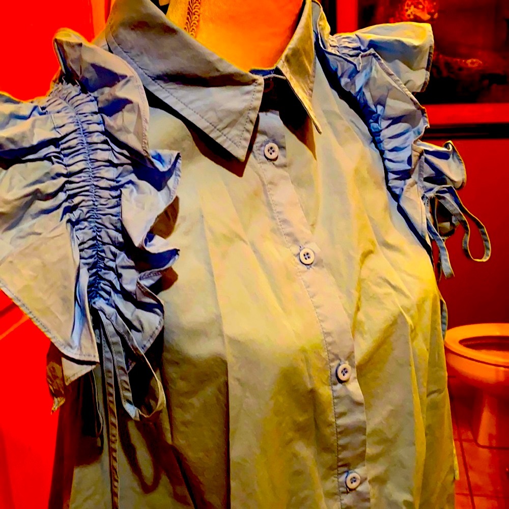 STELLAH blouse size medium gorgeous! Never worn.